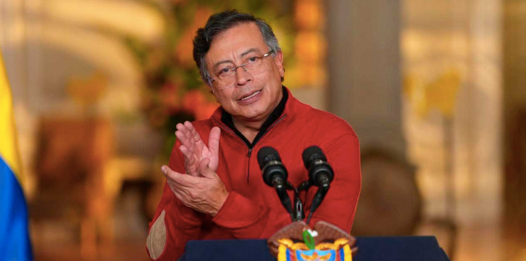 Presidente Petro habla sobre salario móvil y anuncia marchas para el jueves