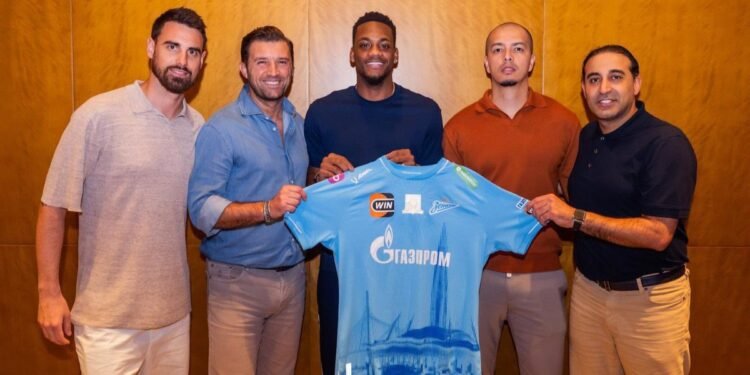 Jhon Durán deja Turquía